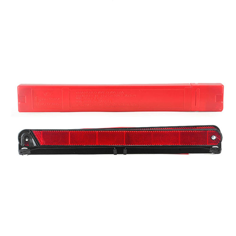 Haltbares Notfallwarndreieck aus Kunststoff und Eisen am Straßenrand für Fahrzeugpannen und Gewährleistung der Verkehrssicherheit