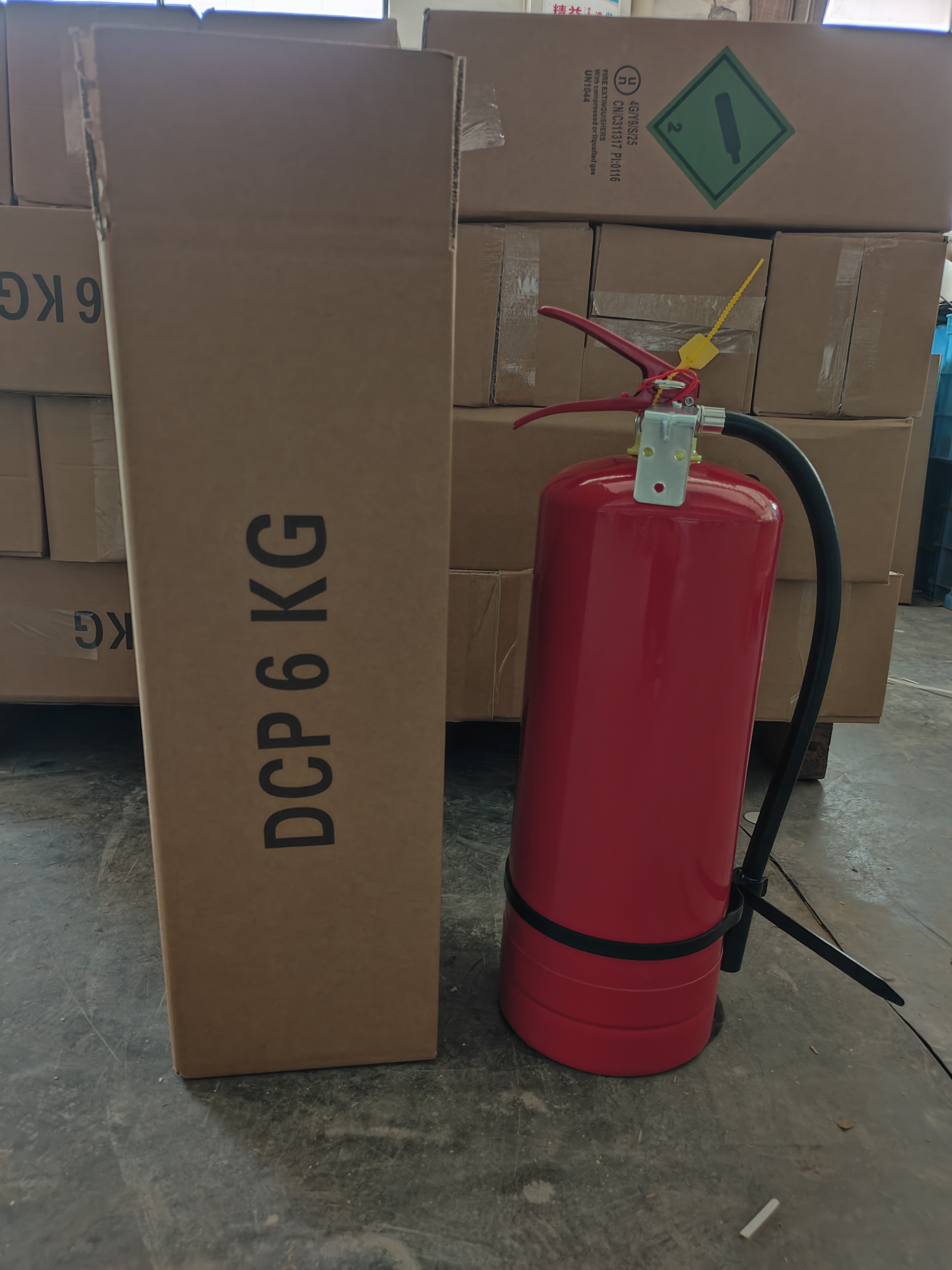 6 kg Trockenpulver Feuerlöscher für Holz mit Messingventil