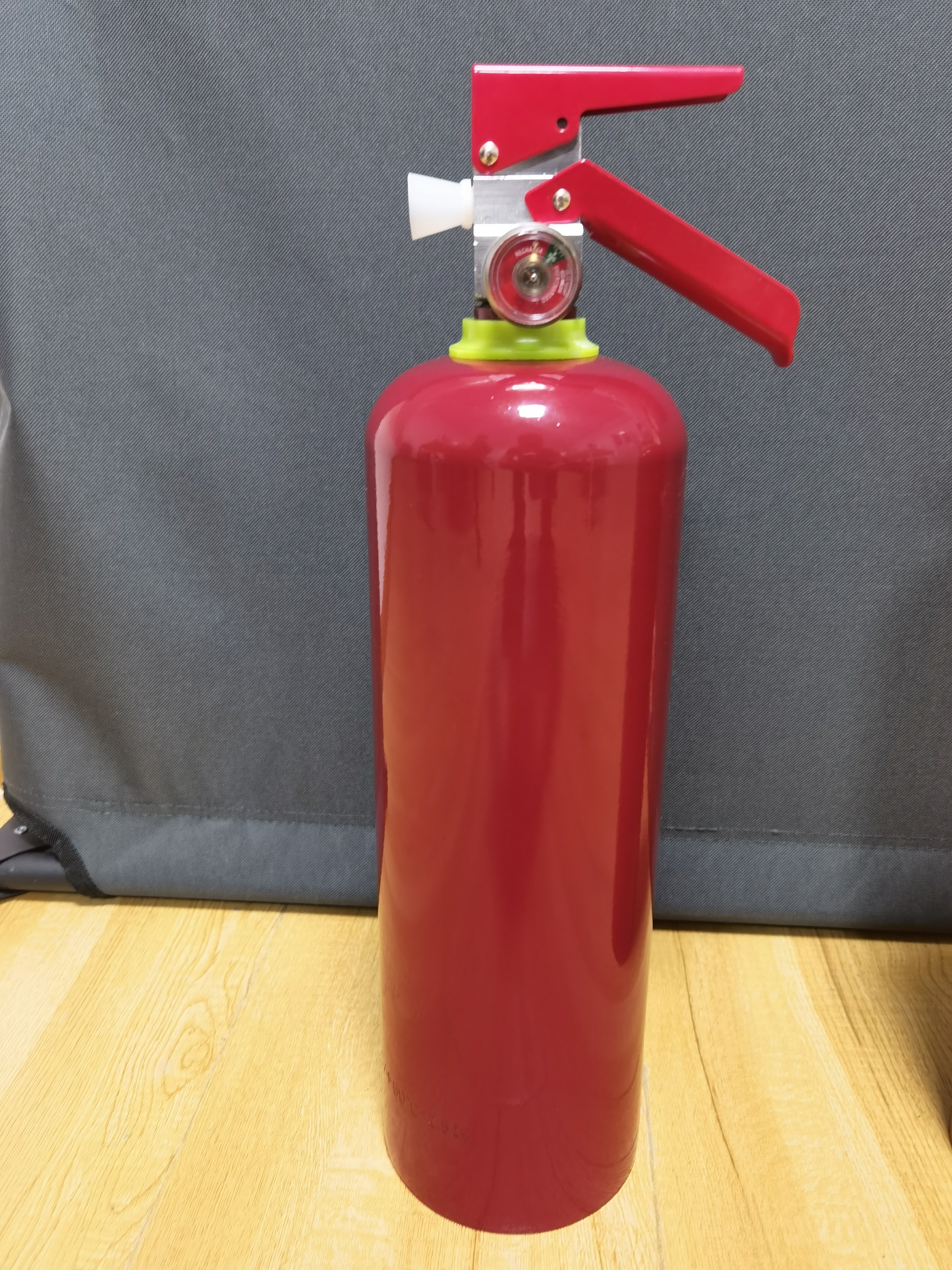 2,3 kg Trockenpulver-Feuerlöscher für Holz mit Messingventil